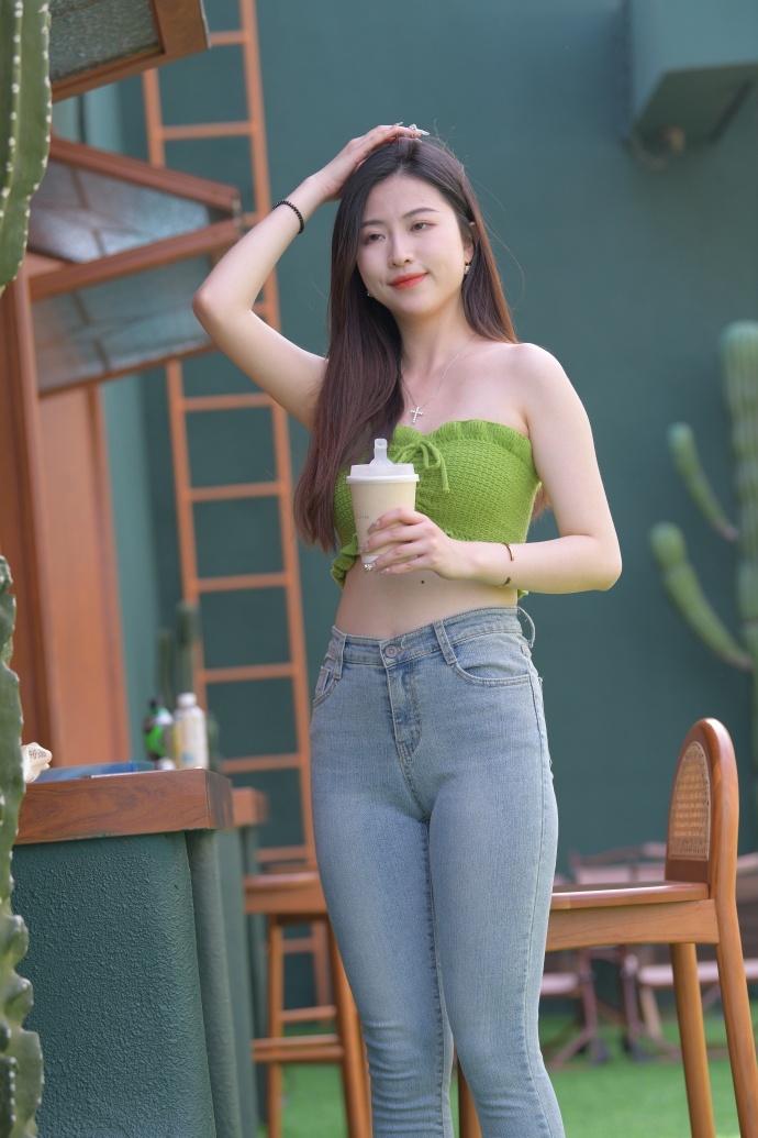 c - 英语老师穿白s方便学生c安装版V